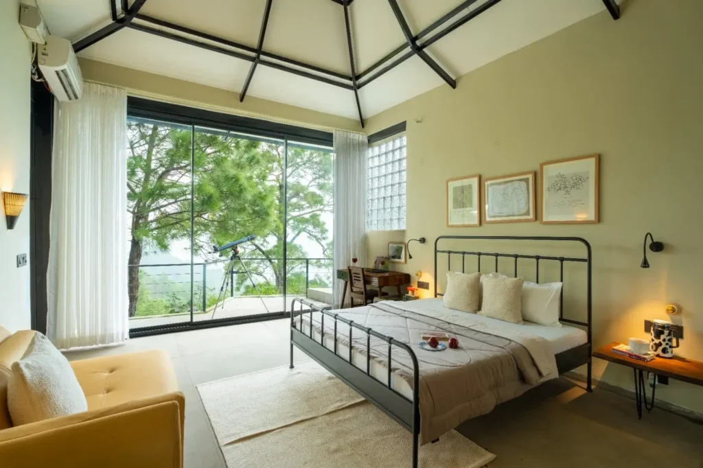 28(Bedroom 2)