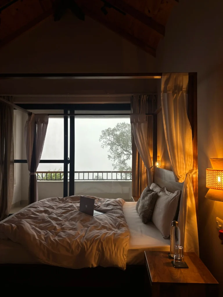 25 – Upper Level Room
