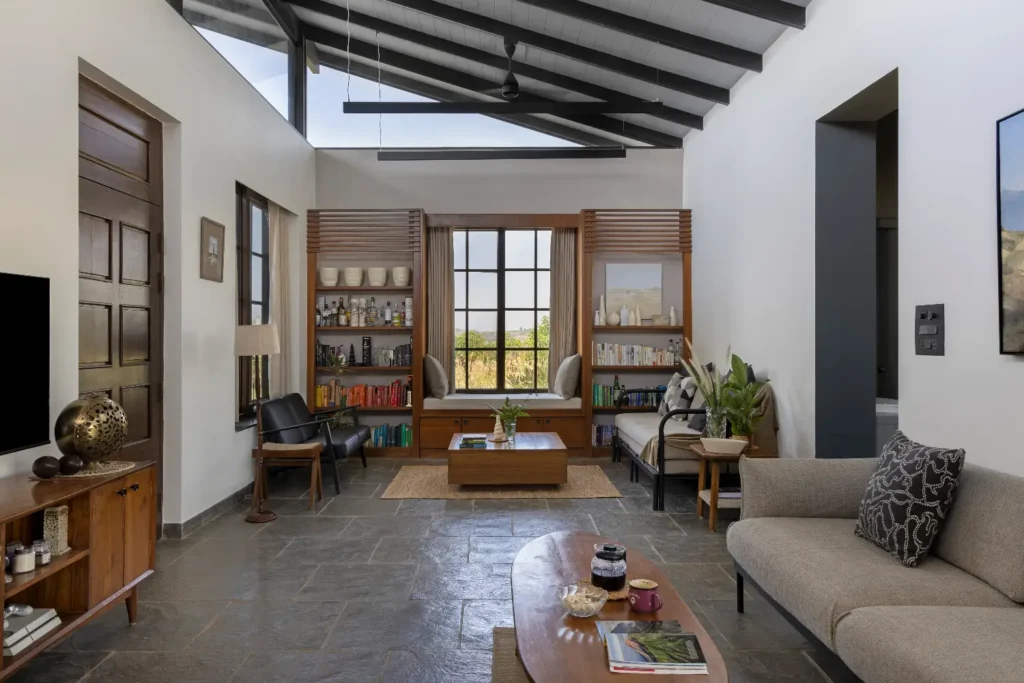 02 – Living Room