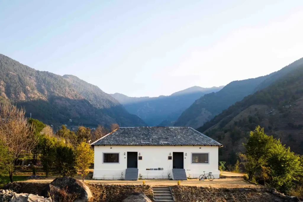 10 ( Cottage 1 & 2 )