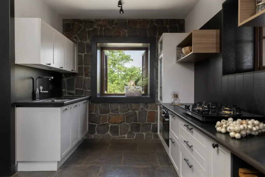 19- Kitchen
