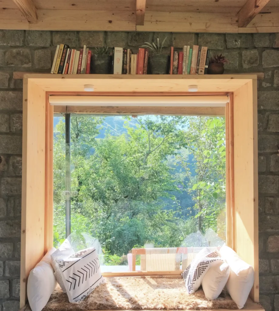 19 ( Stone cottage )