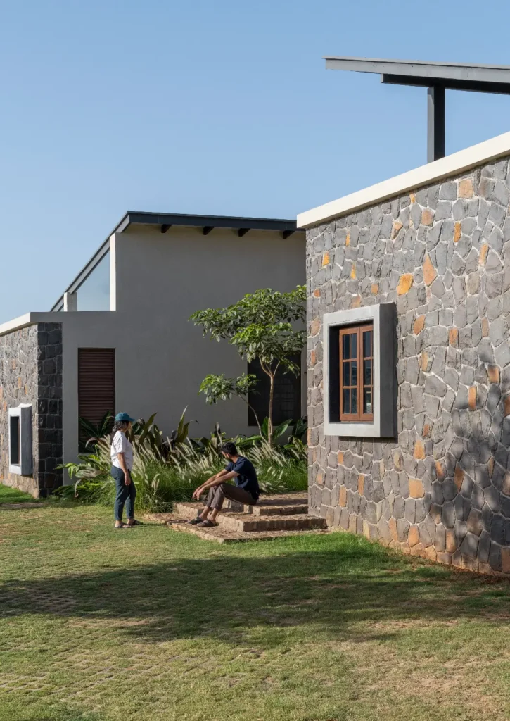 22- Exterior